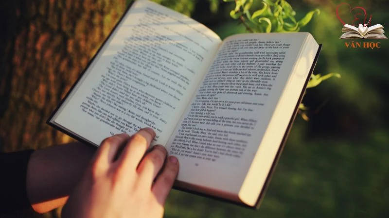 Soạn bài Văn học và tác dụng chiều sâu trong việc xây dựng nhân cách văn hóa con người - 2 Soạn bài Văn học và tác dụng chiều sâu trong việc xây dựng nhân cách văn hóa con người - 2