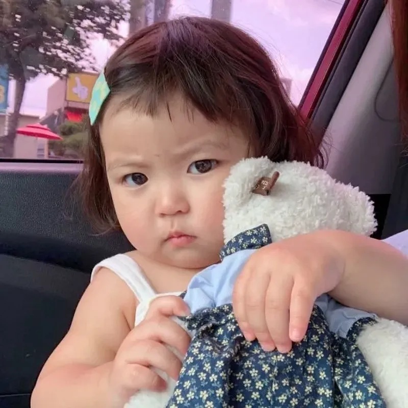 Avatar cặp hình em bé tạo cảm giác gần gũi và thân thiết