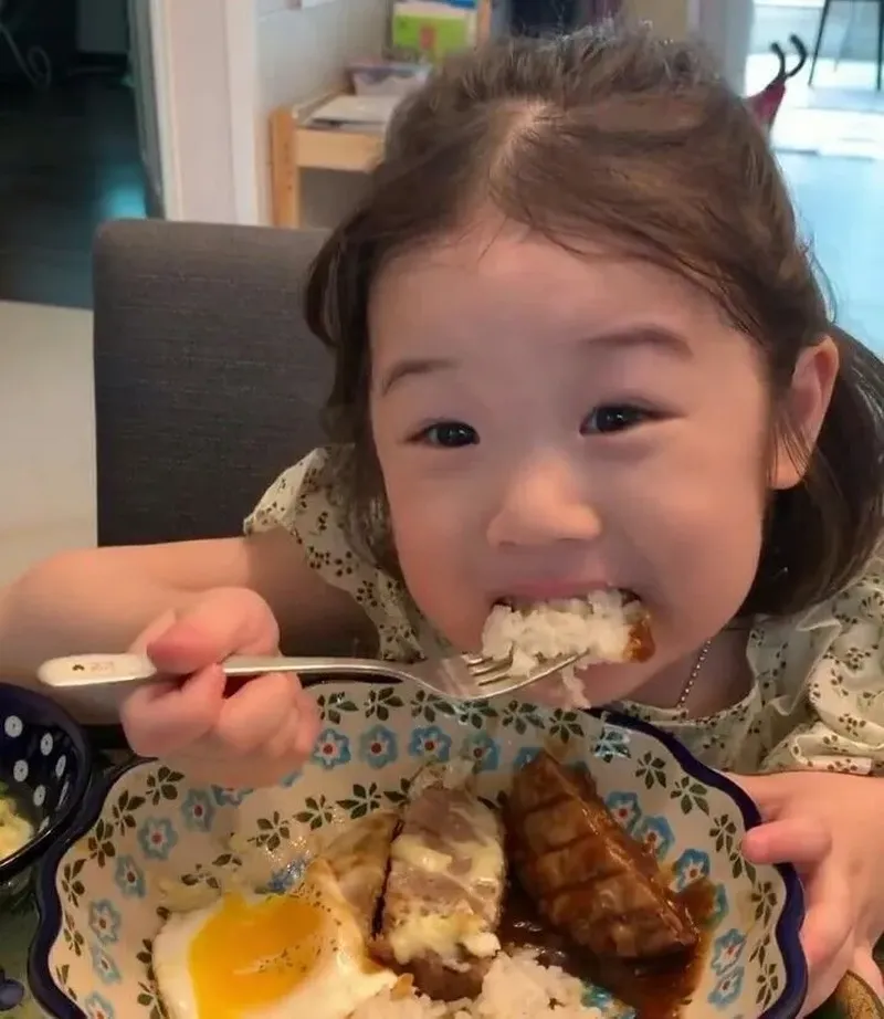 Hình nền em bé cute giúp bạn thể hiện gu thẩm mỹ riêng