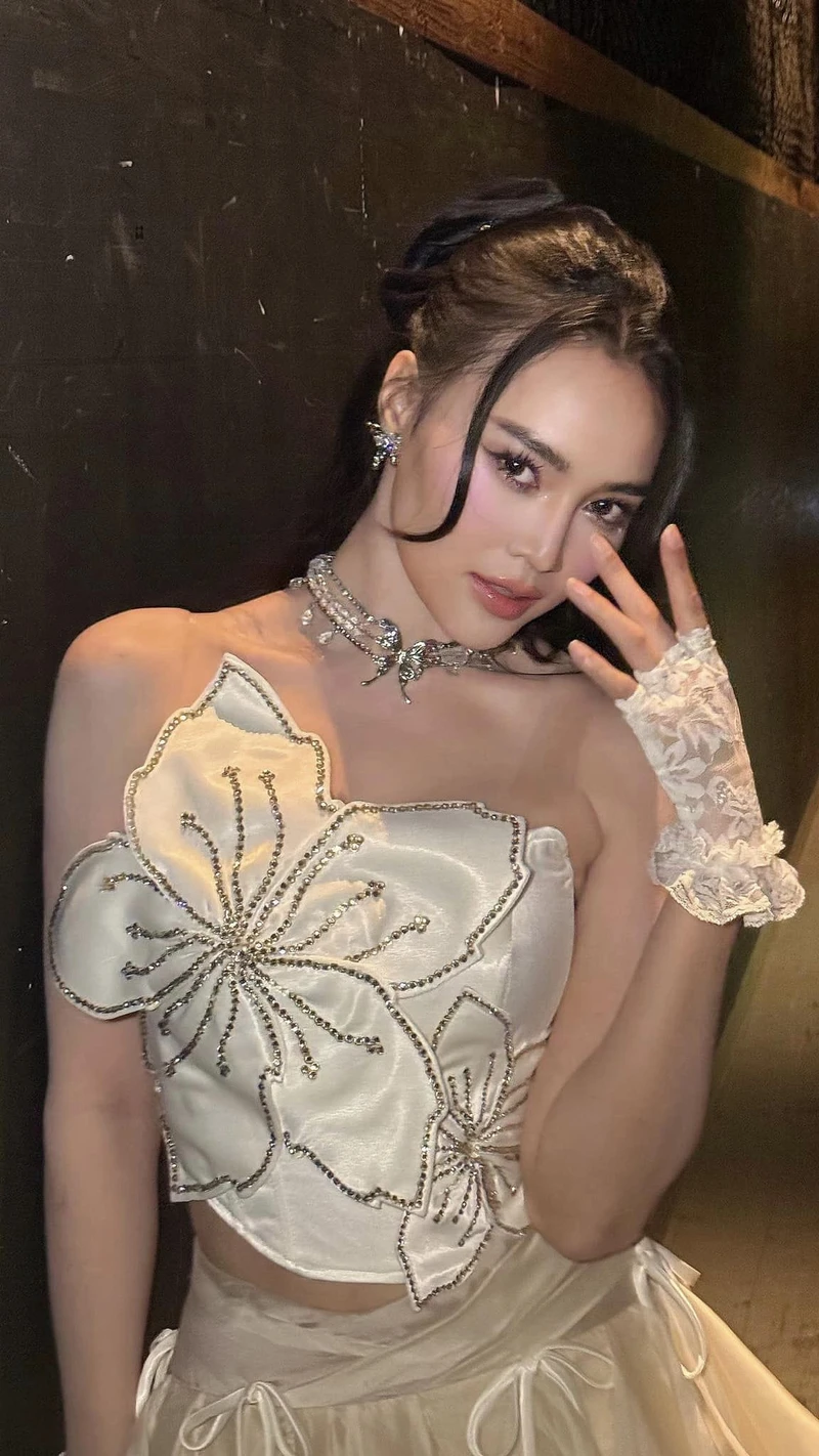 Lan Ngọc sexy trong bộ bikini, một hình ảnh khó quên Lan Ngọc sexy trong bộ bikini, một hình ảnh khó quên