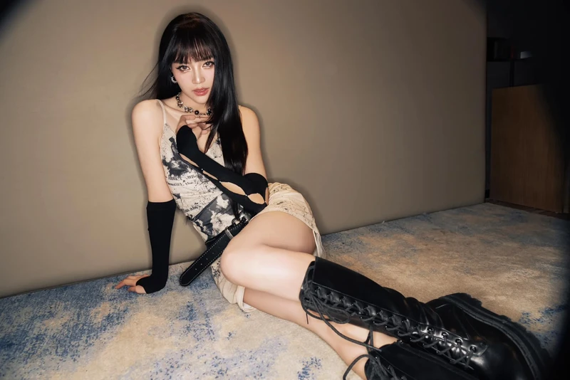 Linh Dương Lan Ngọc nổi bật với bikini trong những ngày hè nóng bức Linh Dương Lan Ngọc nổi bật với bikini trong những ngày hè nóng bức