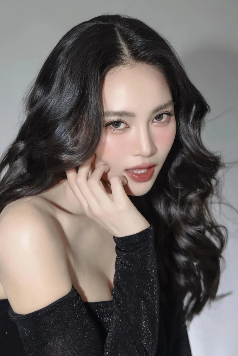Khám phá hình xăm độc đáo của Ninh Dương Lan Ngọc khi mặc bikini Khám phá hình xăm độc đáo của Ninh Dương Lan Ngọc khi mặc bikini