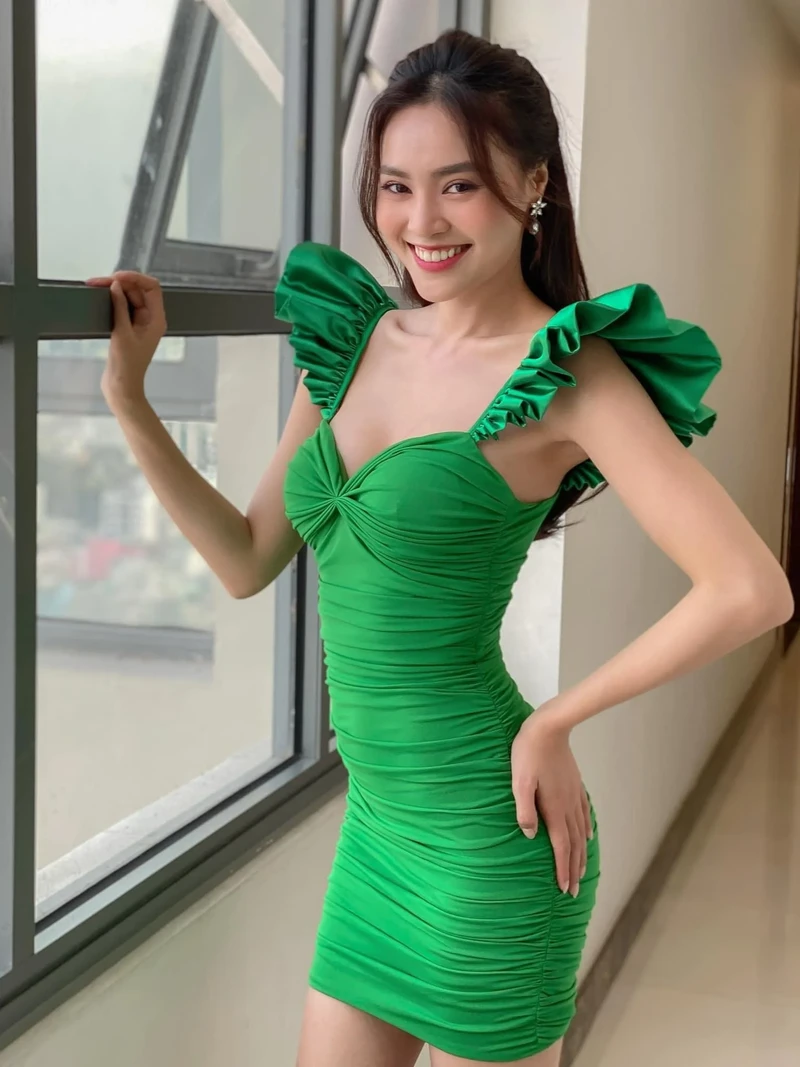 Ninh Dương Lan Ngọc và Chi Dân, cặp đôi hoàn hảo trong bikini Ninh Dương Lan Ngọc và Chi Dân, cặp đôi hoàn hảo trong bikini