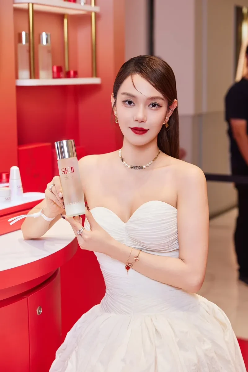 Diễn viên Minh Hằng sinh năm 1987 và luôn gây ấn tượng với khán giả