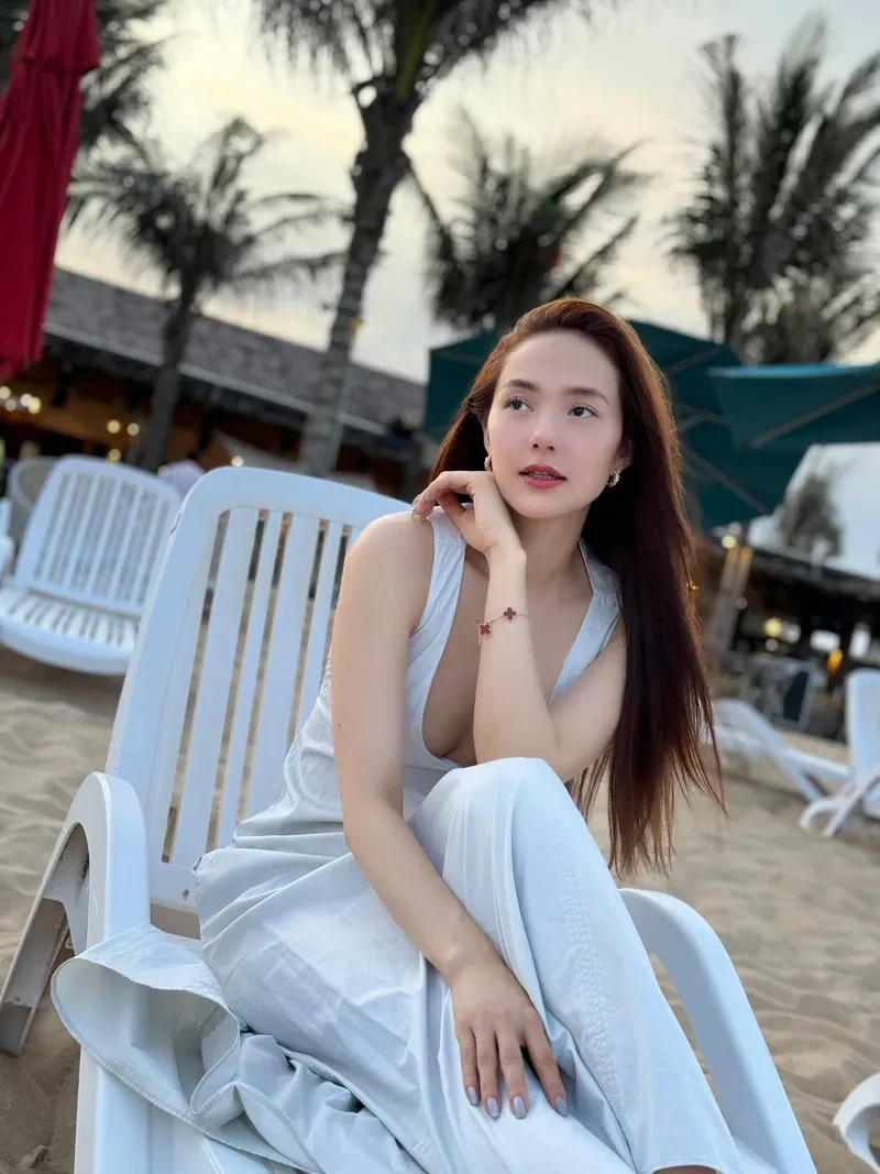 Hình ảnh diễn viên Minh Hằng luôn thu hút sự chú ý của công chúng