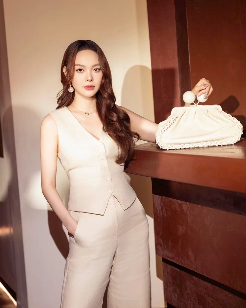 Ca sĩ Minh Hằng hát luôn mang đến những giai điệu vui tươi