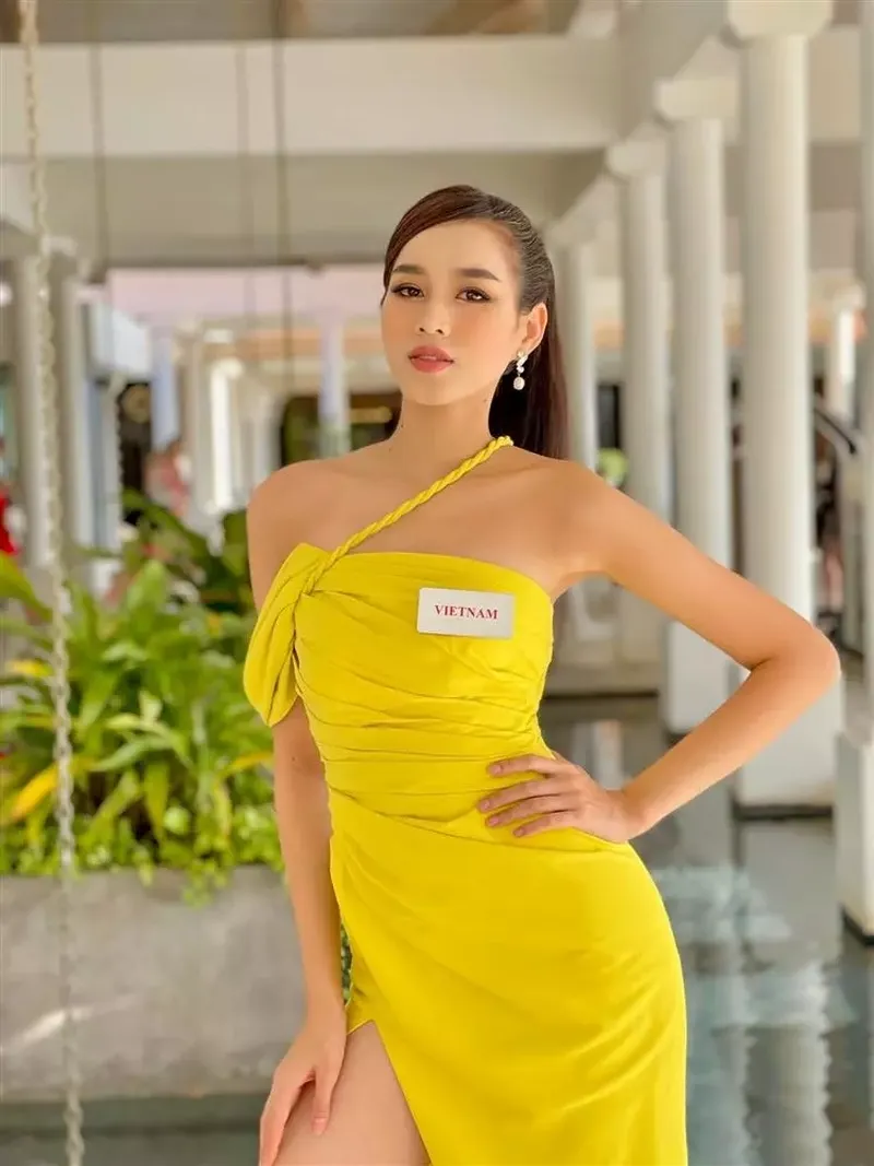 Đỗ Thị Hà Miss Universe mang đến sự quyến rũ và thanh lịch Đỗ Thị Hà Miss Universe mang đến sự quyến rũ và thanh lịch