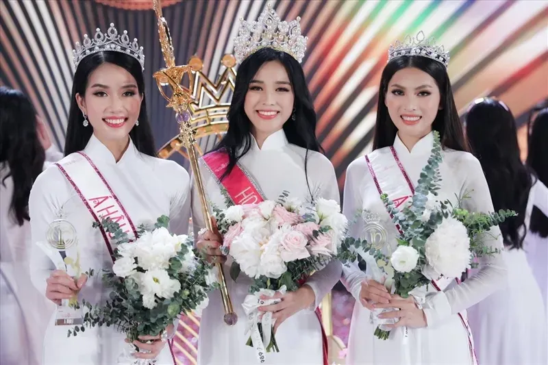 Đỗ Thị Hà đăng quang hoa hậu Việt Nam 2020 gây tiếng vang lớn Đỗ Thị Hà đăng quang hoa hậu Việt Nam 2020 gây tiếng vang lớn