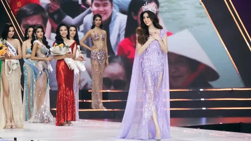 Bikini hoa hậu Khánh Vân tôn lên vẻ đẹp hoàn hảo của cô Bikini hoa hậu Khánh Vân tôn lên vẻ đẹp hoàn hảo của cô