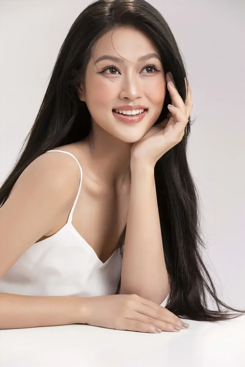 Hoa hậu Thiên Ân với hành trình chinh phục vương miện đầy ấn tượng Hoa hậu Thiên Ân với hành trình chinh phục vương miện đầy ấn tượng