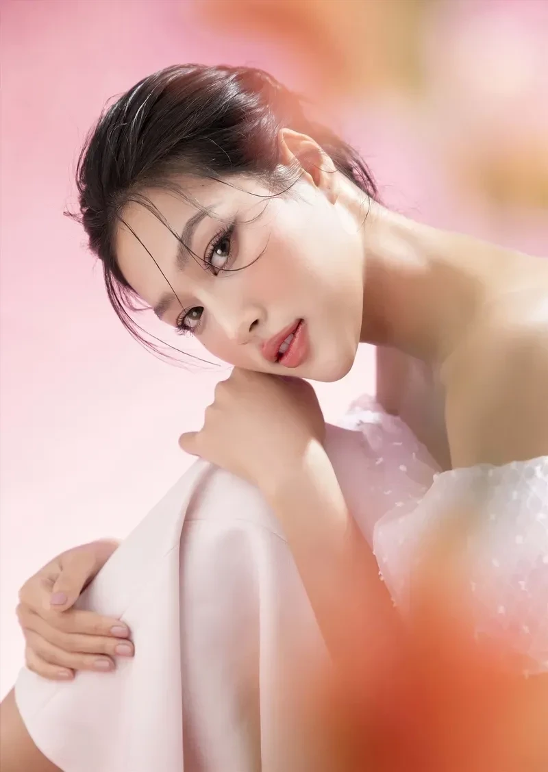 Thiên Ân tự tin trình diễn áo tắm tại sân khấu Miss Grand Vietnam Thiên Ân tự tin trình diễn áo tắm tại sân khấu Miss Grand Vietnam