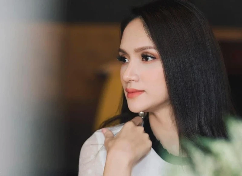 Hương Giang Idol khi chưa chuyển giới luôn gây ấn tượng với vẻ đẹp tự nhiên Hương Giang Idol khi chưa chuyển giới luôn gây ấn tượng với vẻ đẹp tự nhiên