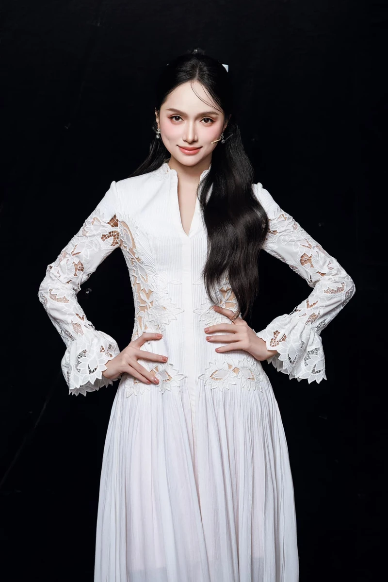 Hoa hậu Hương Giang và chồng luôn xuất hiện hạnh phúc bên nhau Hoa hậu Hương Giang và chồng luôn xuất hiện hạnh phúc bên nhau