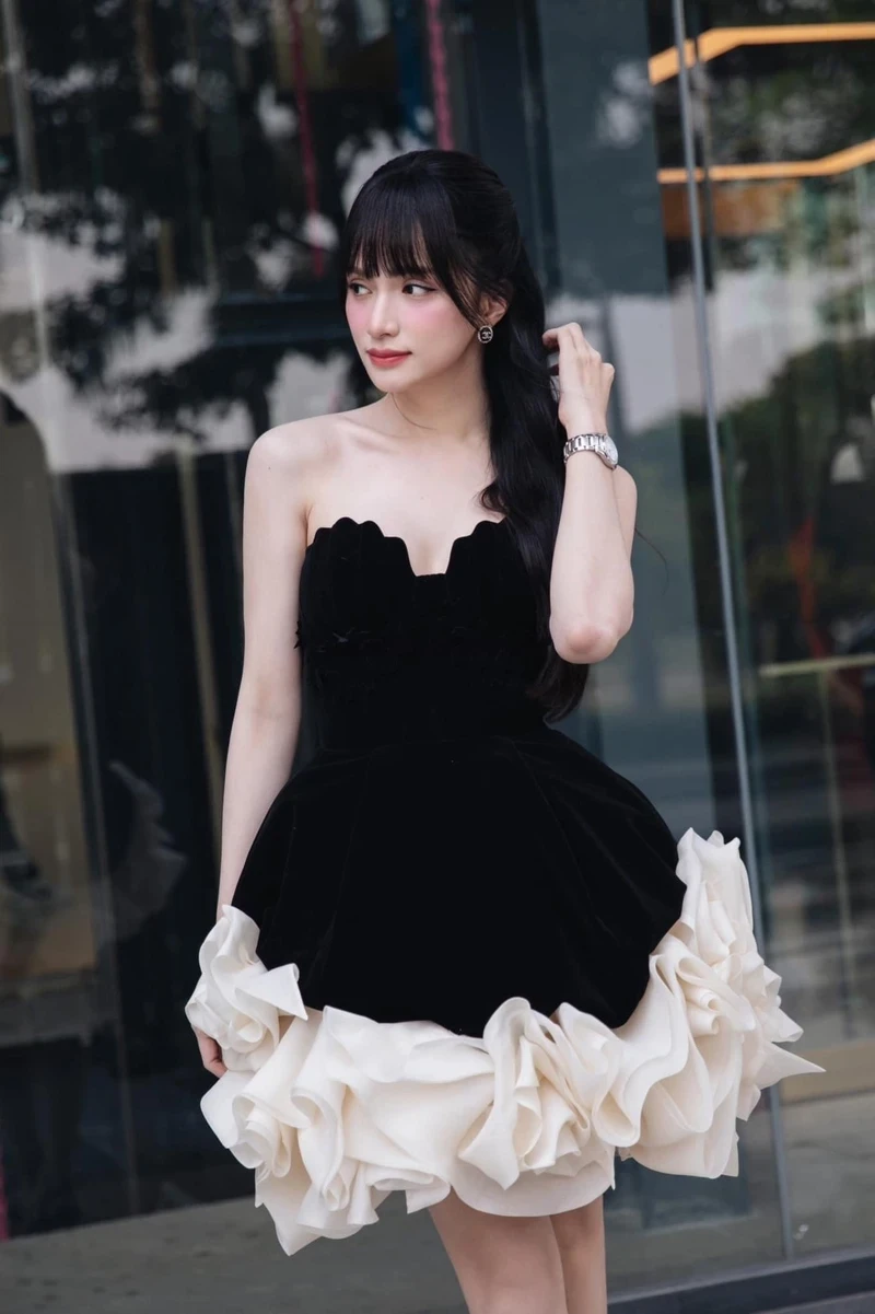 Hoa hậu Hương Giang trước chuyển giới là một phần trong hành trình của cô Hoa hậu Hương Giang trước chuyển giới là một phần trong hành trình của cô