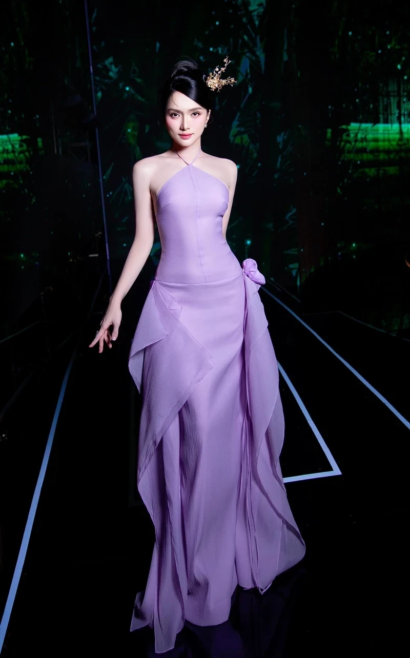 Hương Giang có chuyển giới không là câu hỏi được nhiều người quan tâm Hương Giang có chuyển giới không là câu hỏi được nhiều người quan tâm