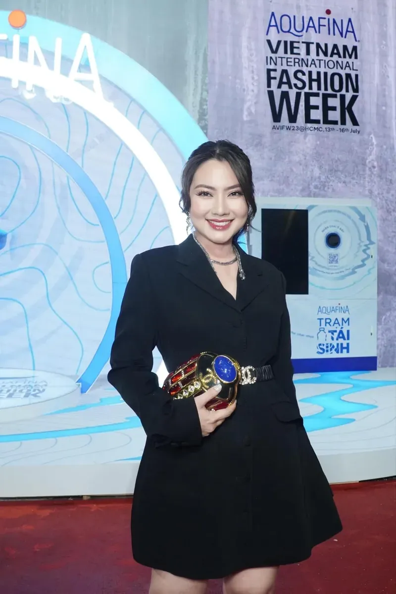 Ngoc Lan bikini tự tin khoe sắc vóc quyến rũ Ngoc Lan bikini tự tin khoe sắc vóc quyến rũ