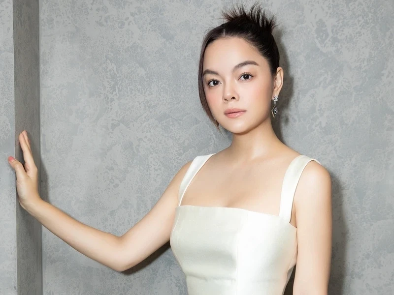 Hồ Quỳnh Anh là một trong những nghệ sĩ được yêu thích Hồ Quỳnh Anh là một trong những nghệ sĩ được yêu thích