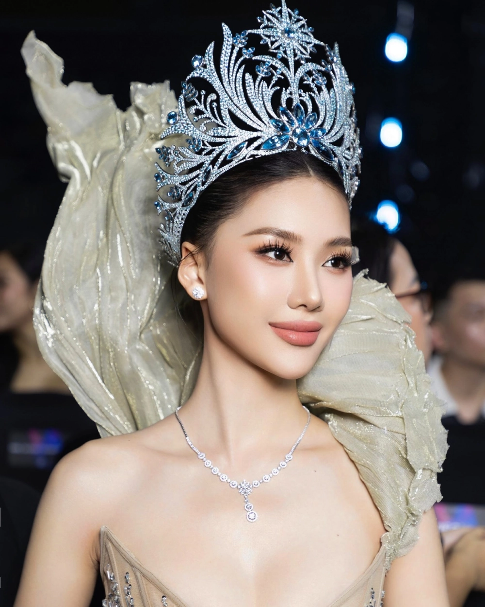 Bùi Quỳnh Hoa là hoa hậu gì khiến khán giả tò mò không ngớt