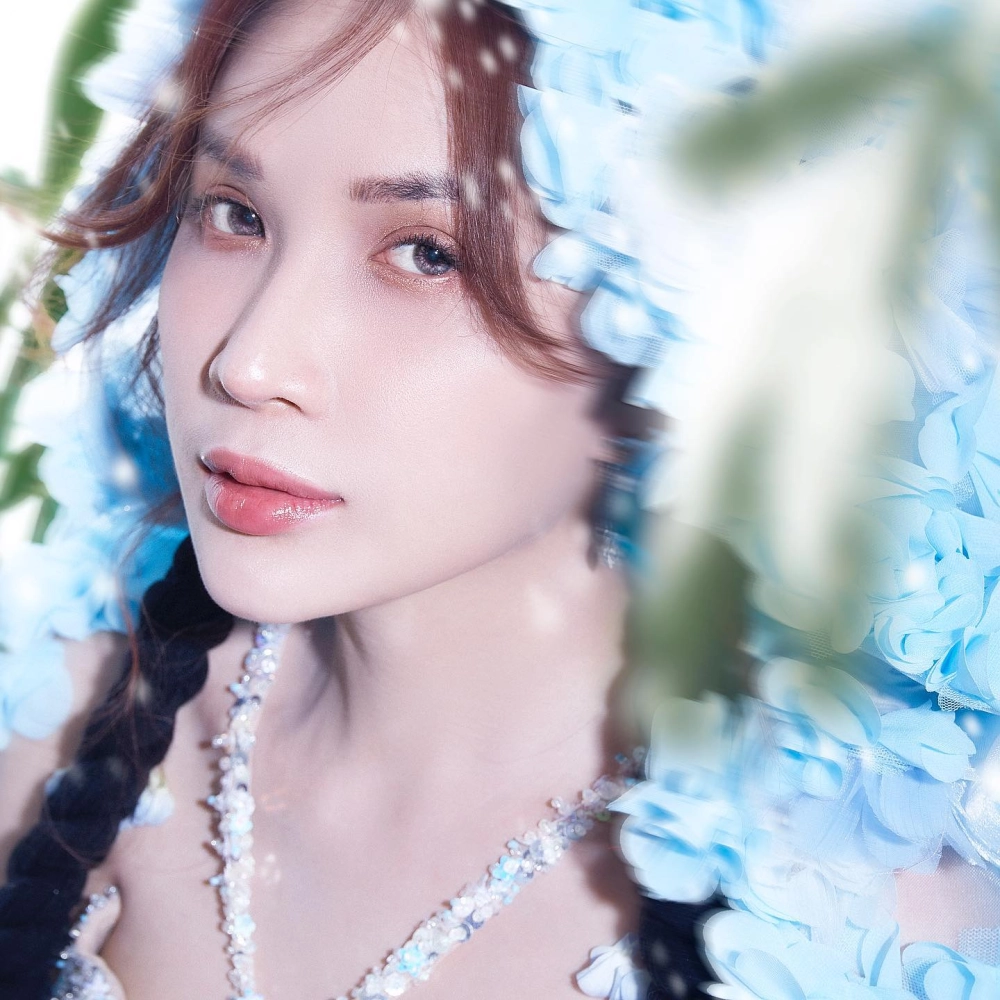 Hé lộ Khả Như học vấn đáng nể sau ánh đèn sân khấu