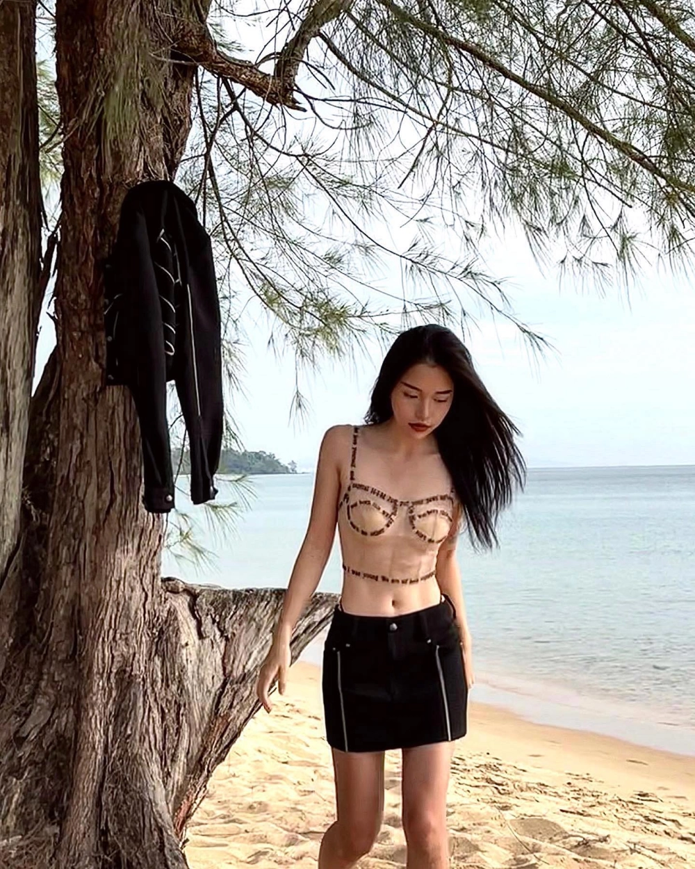 Câu hỏi hot Linh Ngọc Đàm làm nghề gì được bật mí