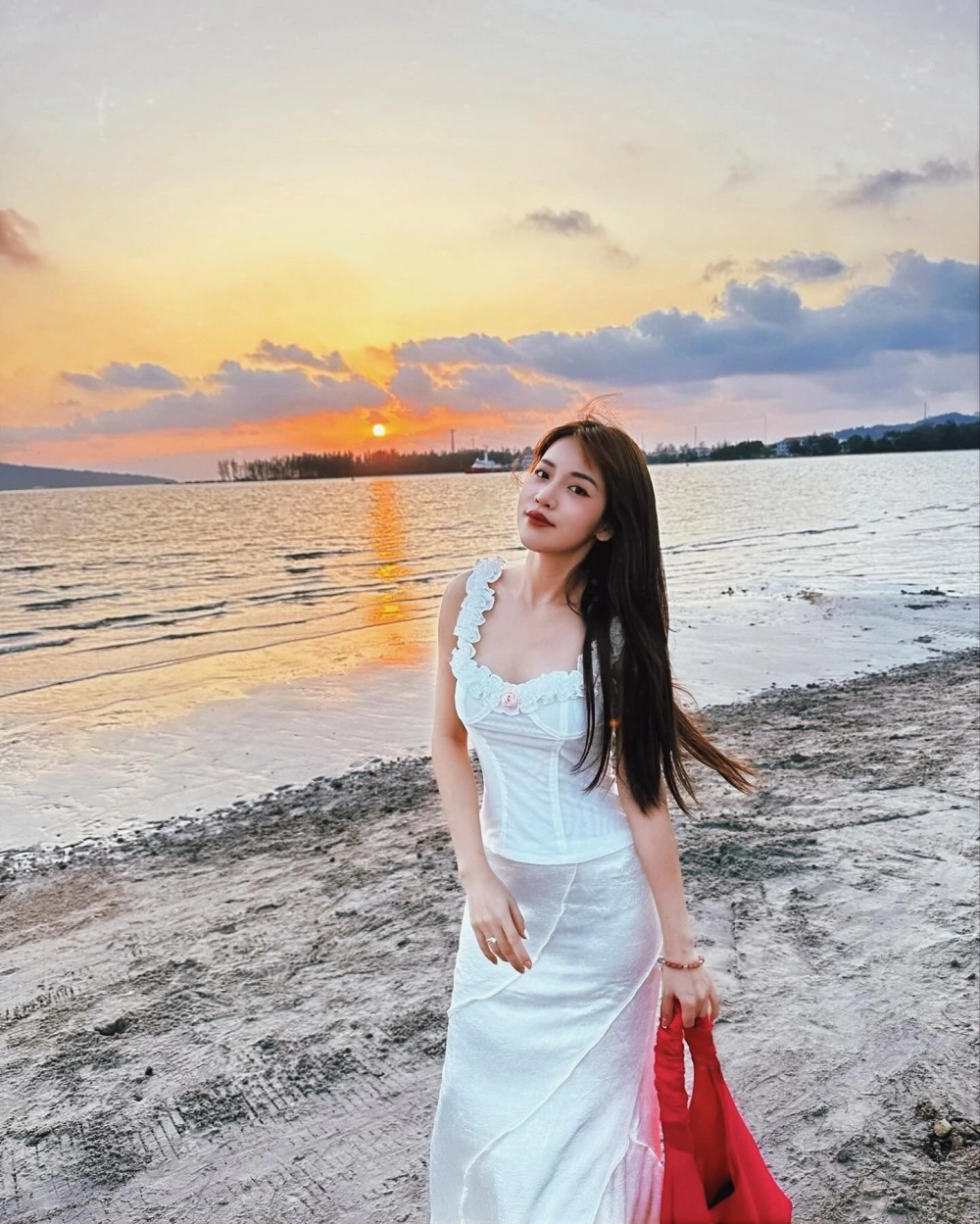 Bí mật về Puka ngày sinh qua khung hình kỷ niệm