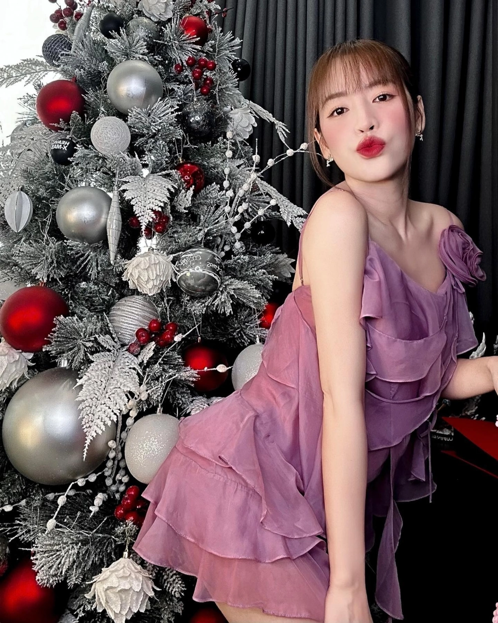 Bạn có đoán đúng Puka làm nghề gì không qua bức ảnh này