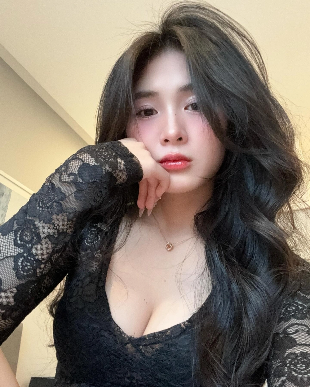 Quỳnh Alee bị phốt liên tục xuất hiện trên mạng xã hội những ngày gần đây