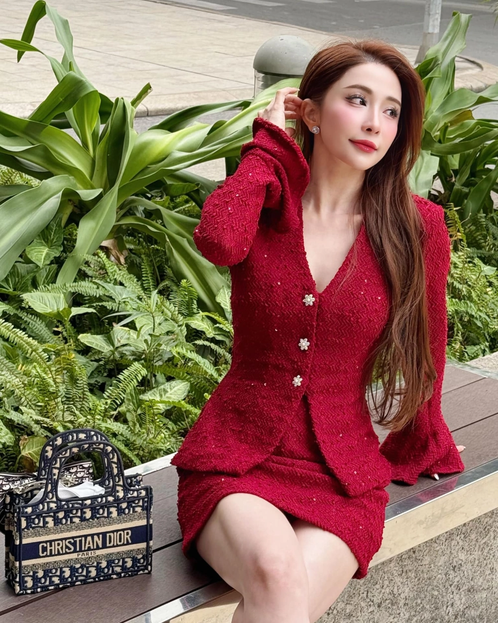 Chị đẹp Quỳnh Nga khoe thần thái đỉnh cao trong concept mới