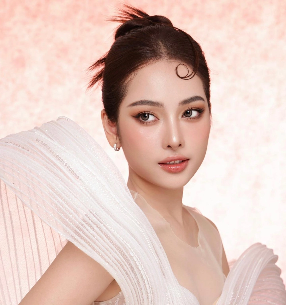 Bạn có thắc mắc Sara Lưu sinh năm bao nhiêu không