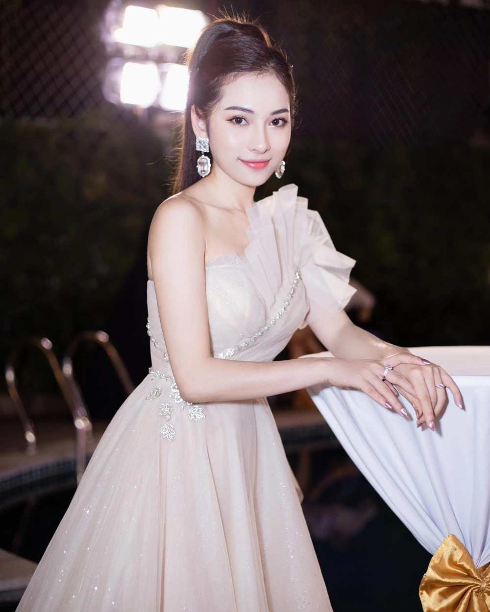 Cảm xúc lắng đọng trong như một thói quen Sara Lưu