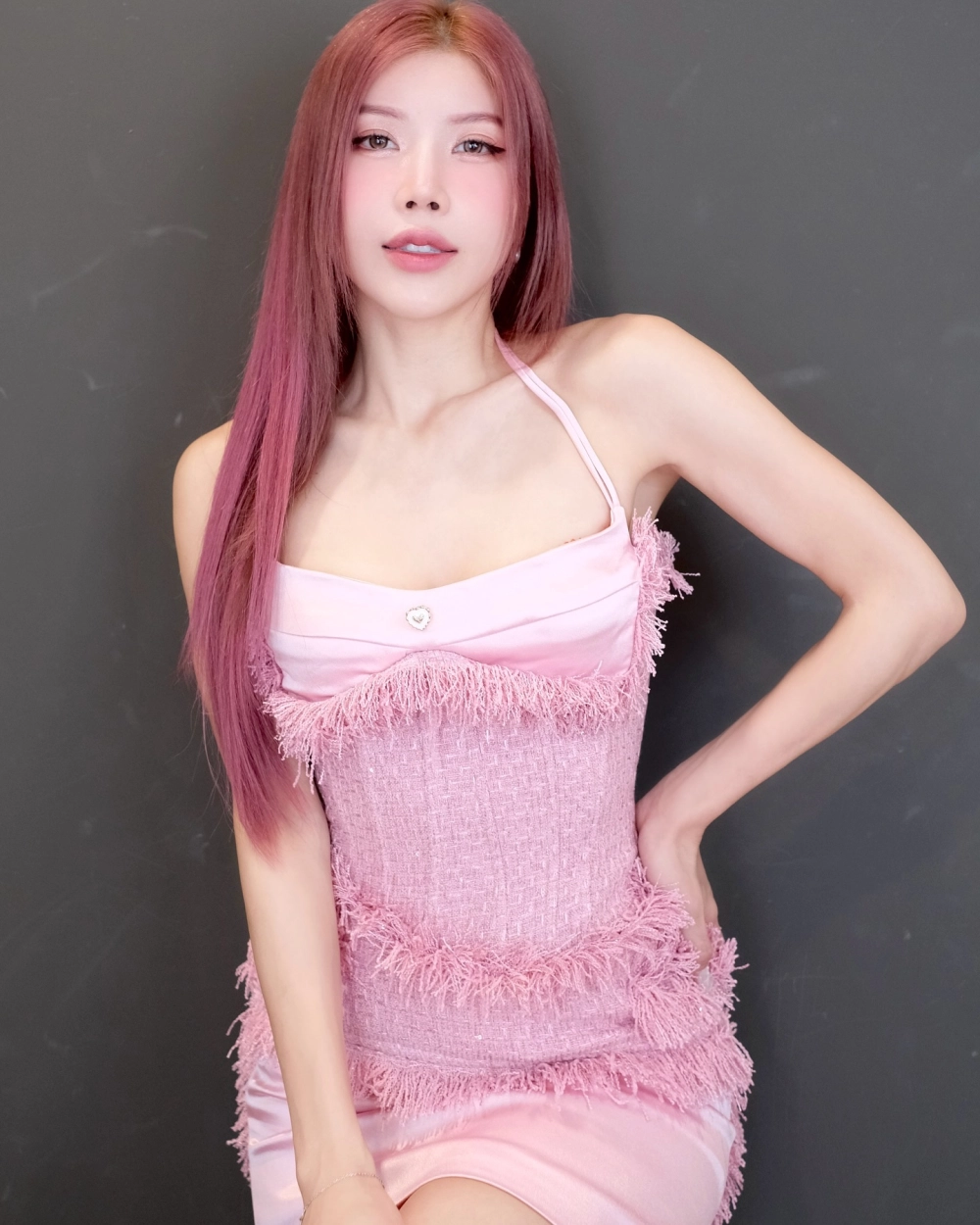 Trang Pháp Đường Cong là màn trình diễn đầy cuốn hút và gợi cảm