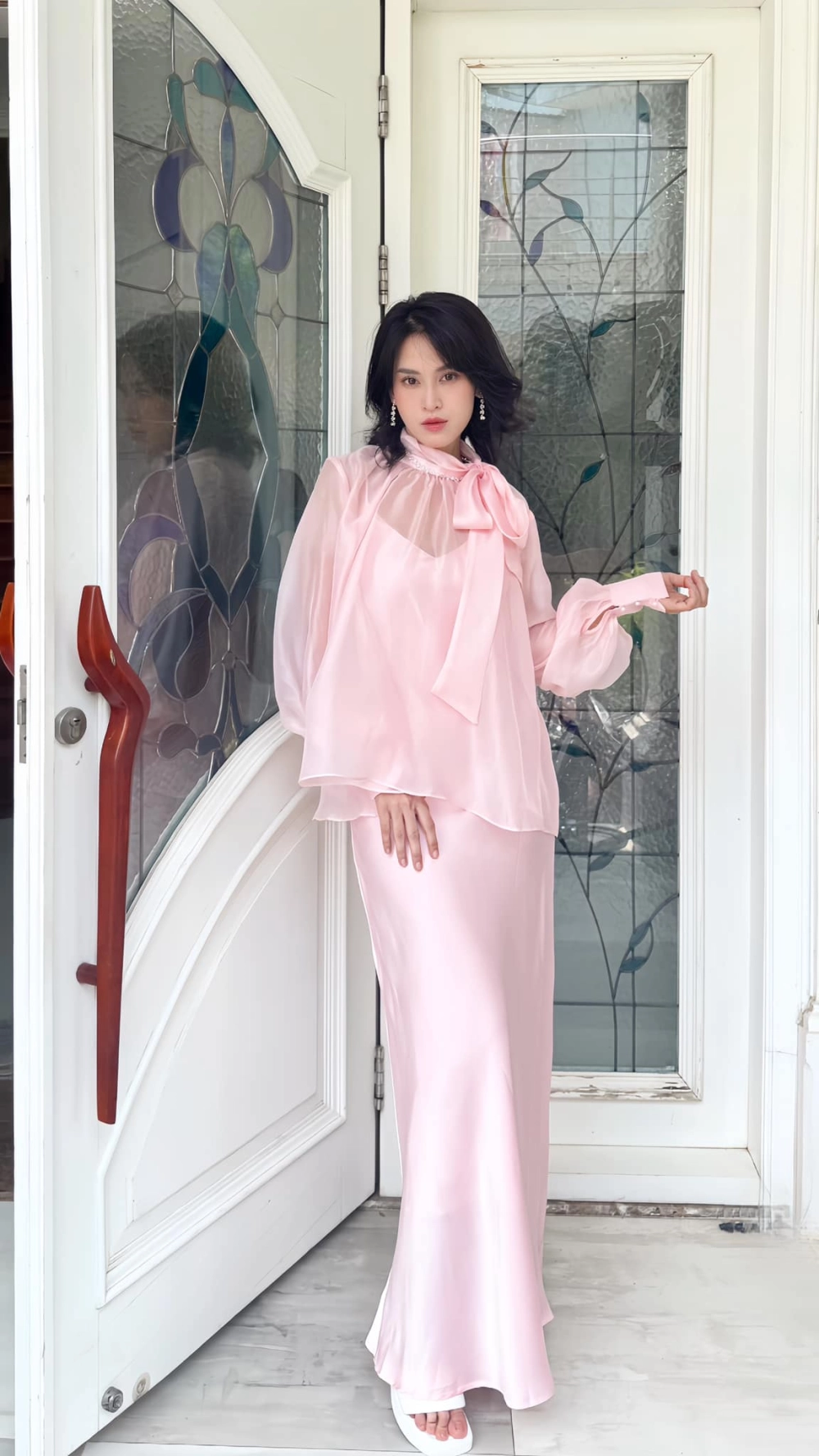 Hình ảnh Tú Vi Cổng Mặt Trời đầy cảm xúc trong vai diễn để đời