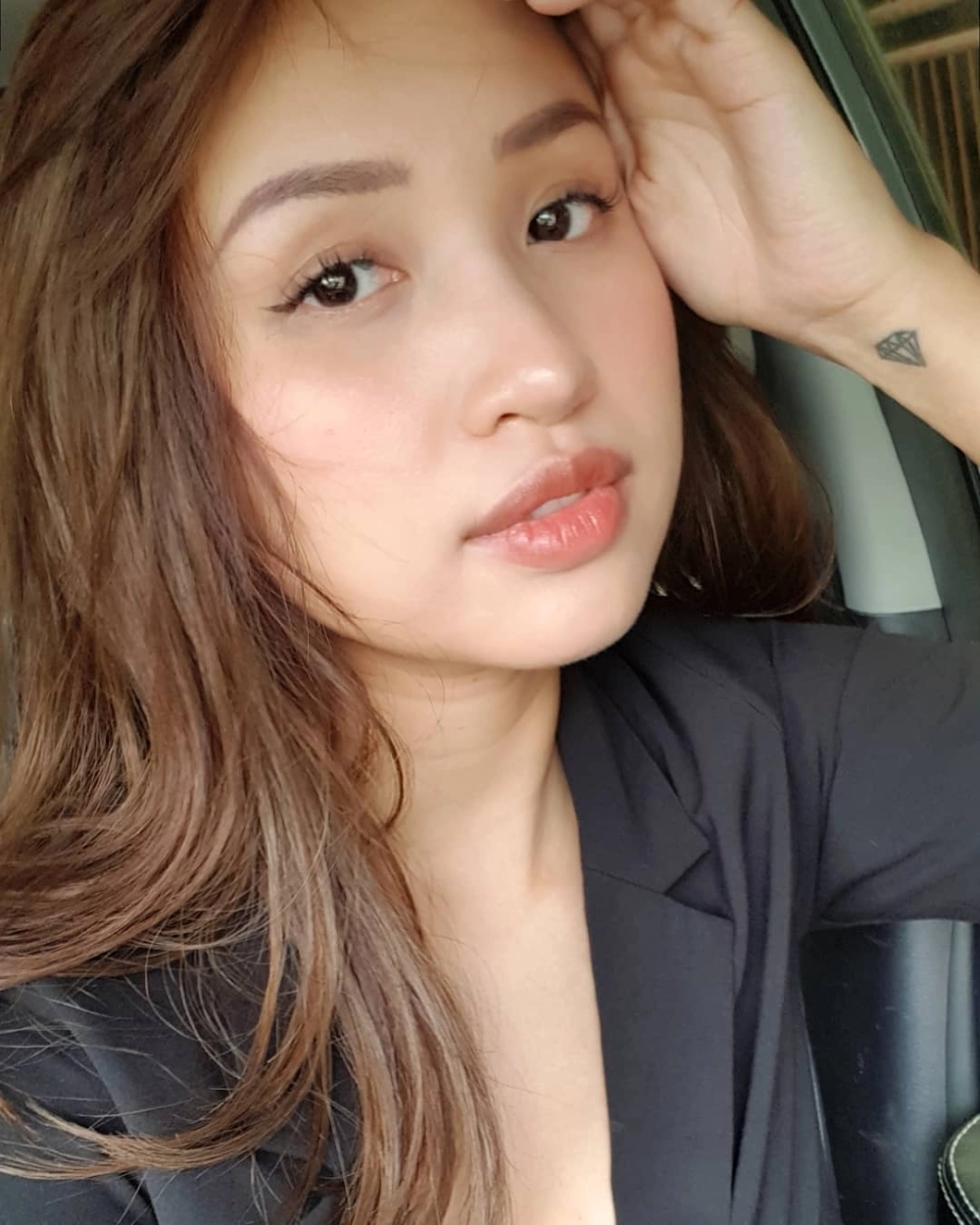 Vân Hugo quê ở đâu? Gắn bó với Hà Nội từ tuổi thơ đến hiện tại