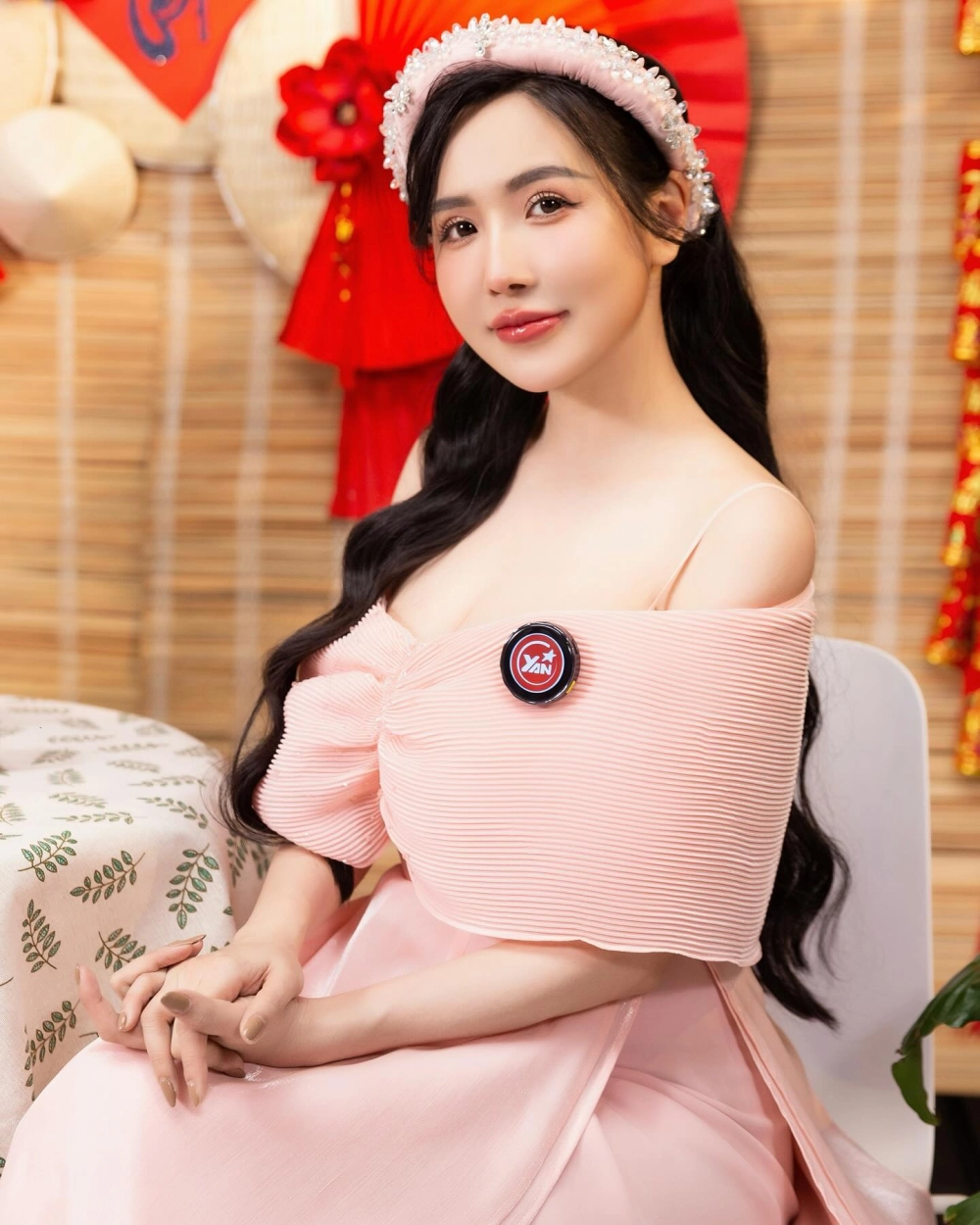 Viên Vibi là ai khiến cộng đồng mạng đứng ngồi không yên