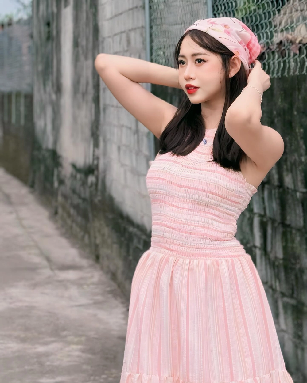 Tiểu sử Việt Phương Thoa đầy bất ngờ và thú vị