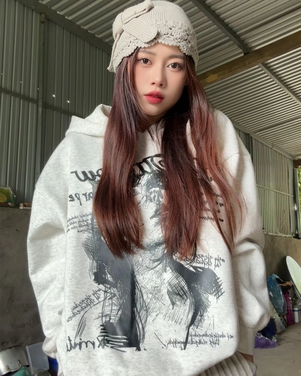 Việt Phương Thoa mukbang cực vui nhộn khiến fan thích mê