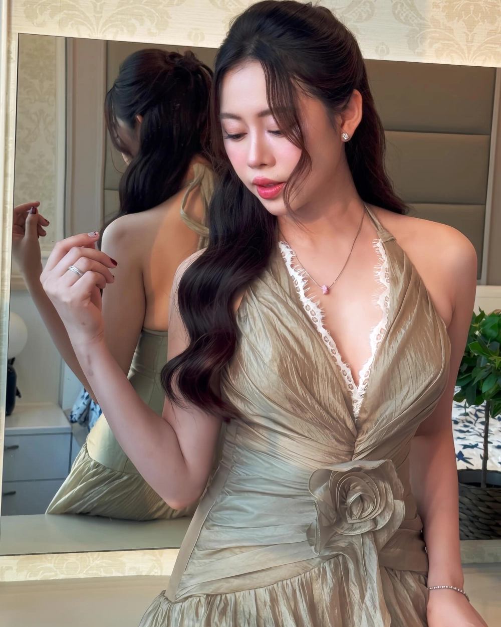 Việt Phương Thoa ngày xưa khác xa hình ảnh hiện tại
