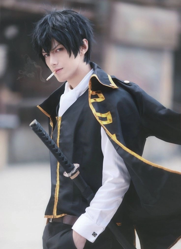 Trang phục Hijikata Cosplay thể hiện cá tính mạnh mẽ và chuẩn mực