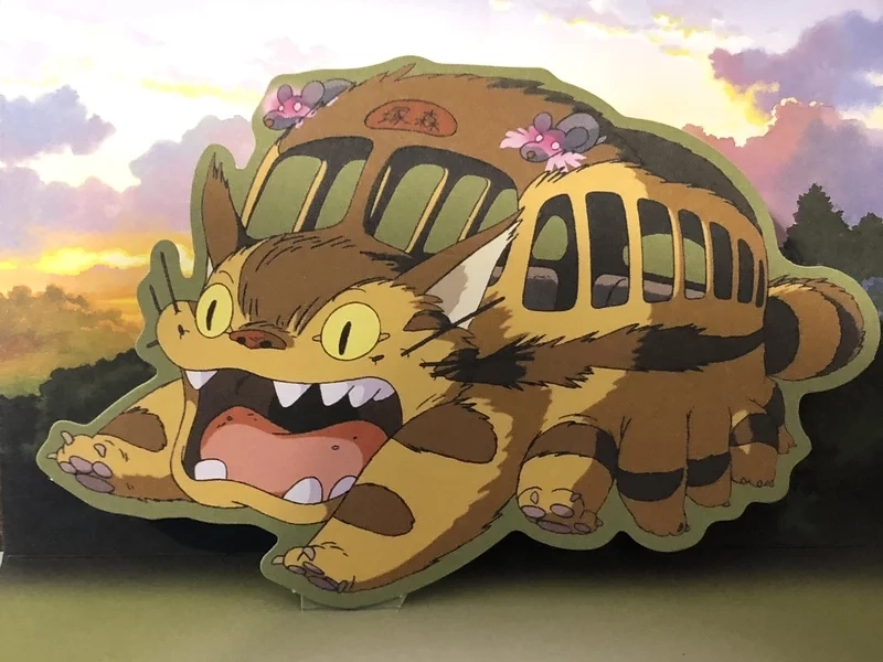 Bus cat Totoro biểu tượng xe buýt mèo độc đáo trong bộ phim Ghibli