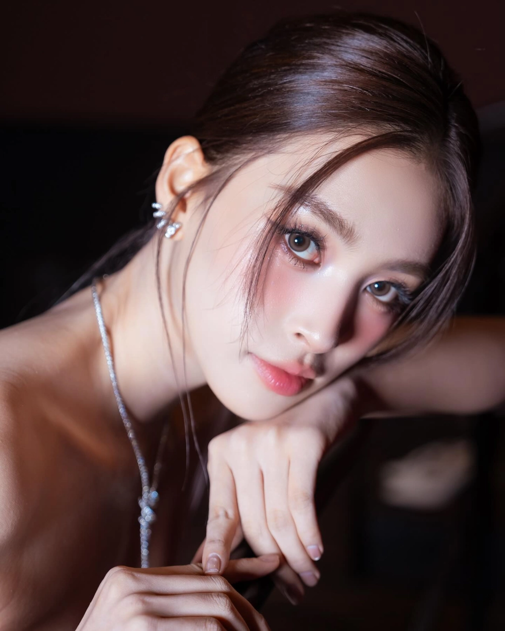 Gái xinh mặc đồ thiếu vải Facebook táo bạo và nóng bỏng