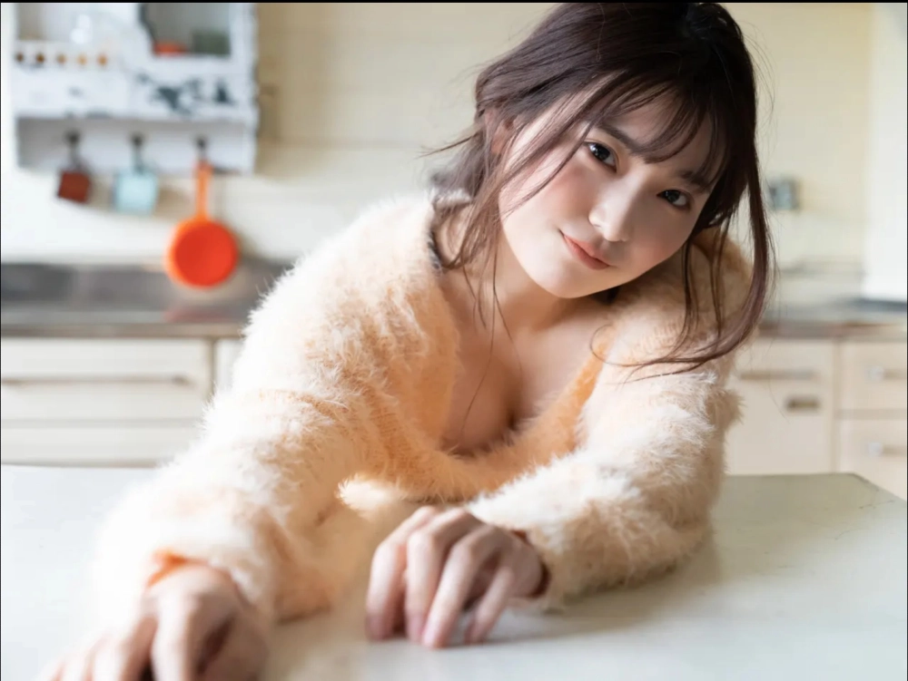 Ai Saito tỏa sáng với phong cách quyến rũ đầy mê hoặc