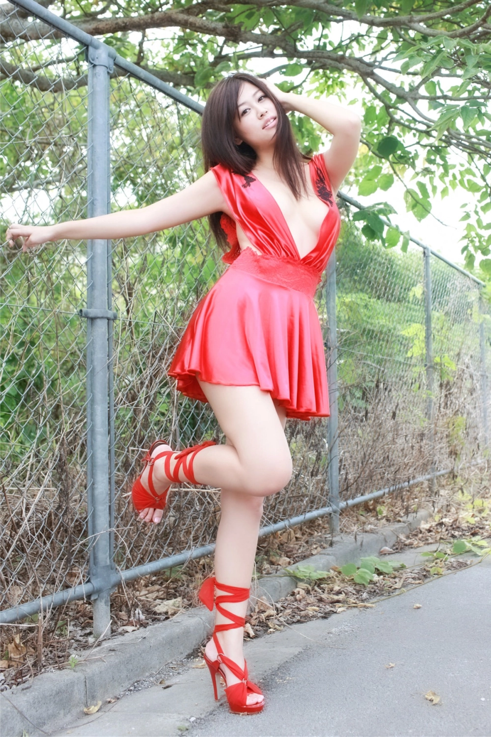 Thần thái tự tin và sexy giúp Airi Nagasaku nổi bật giữa đám đông