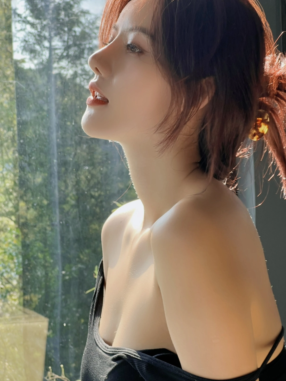 Sexy tự tin đầy mê hoặc cùng Aju