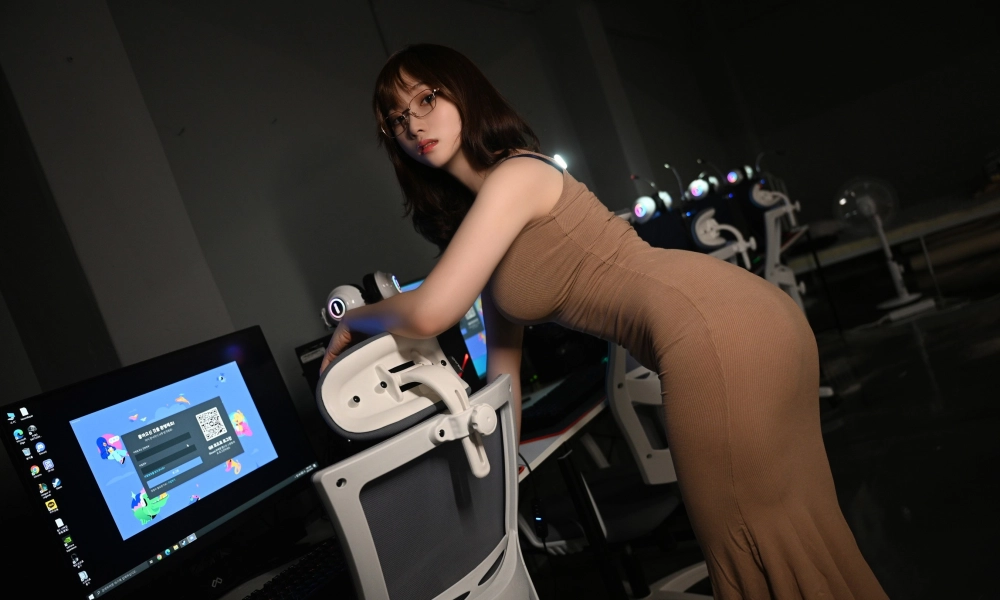 BlueCake sexy nóng bỏng khiến mọi ánh nhìn phải dừng lại