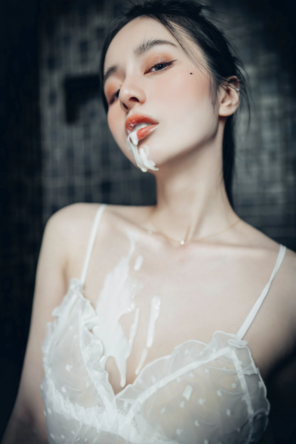 Nét gợi cảm của Flutter khiến mọi ánh nhìn không thể rời