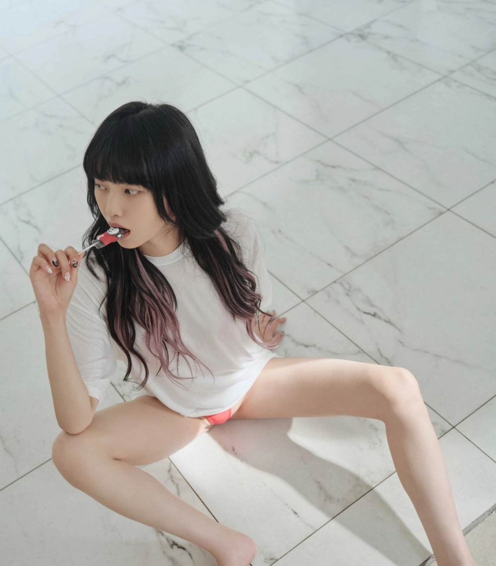 Đường cong hoàn hảo giúp GMS trở thành biểu tượng gợi cảm