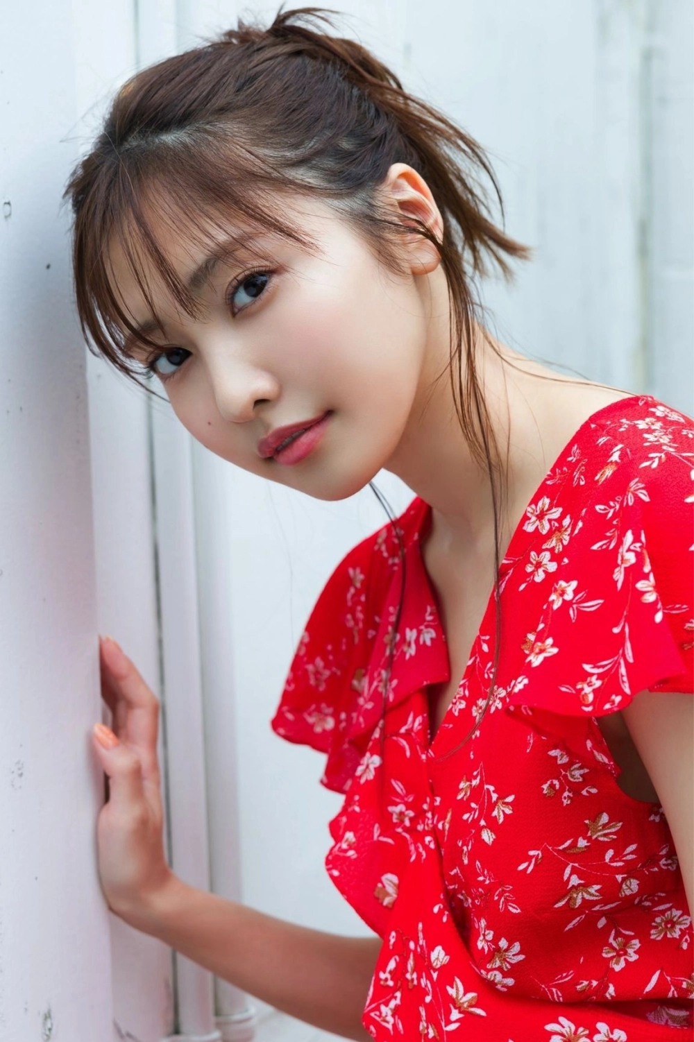 Vẻ sexy tinh tế của Hinako Sano khiến cô trở nên không thể thay thế