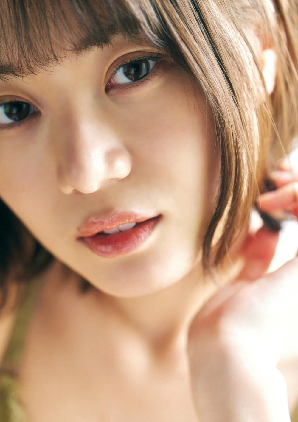 Ike-chan quyến rũ với ánh mắt cuốn hút khó cưỡng