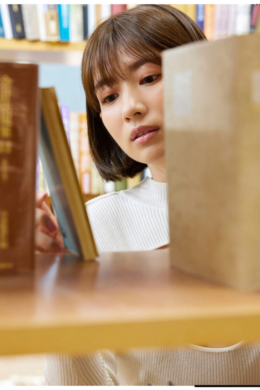 Ishioka Mai gây ấn tượng với phong cách sexy đầy mê hoặc ánh nhìn