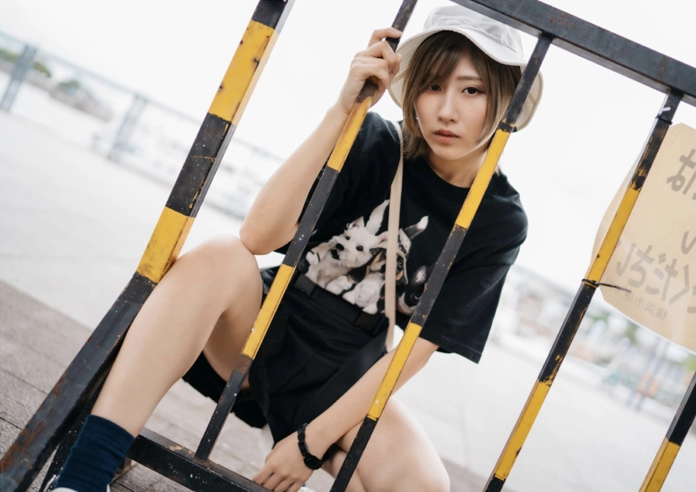 Vẻ đẹp nóng bỏng của Mei Dong Miao khiến khung hình như bùng cháy